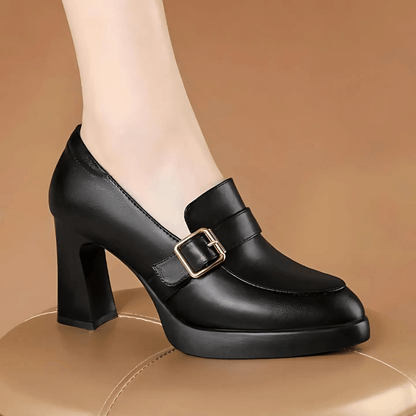 Stella – Elegance med Kant